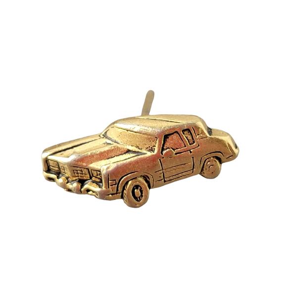 Avon Gold Tone Classic Car Tie or Lapel Pin Vintage Collectible 0.83" Gift Box - Picture 2 of 9